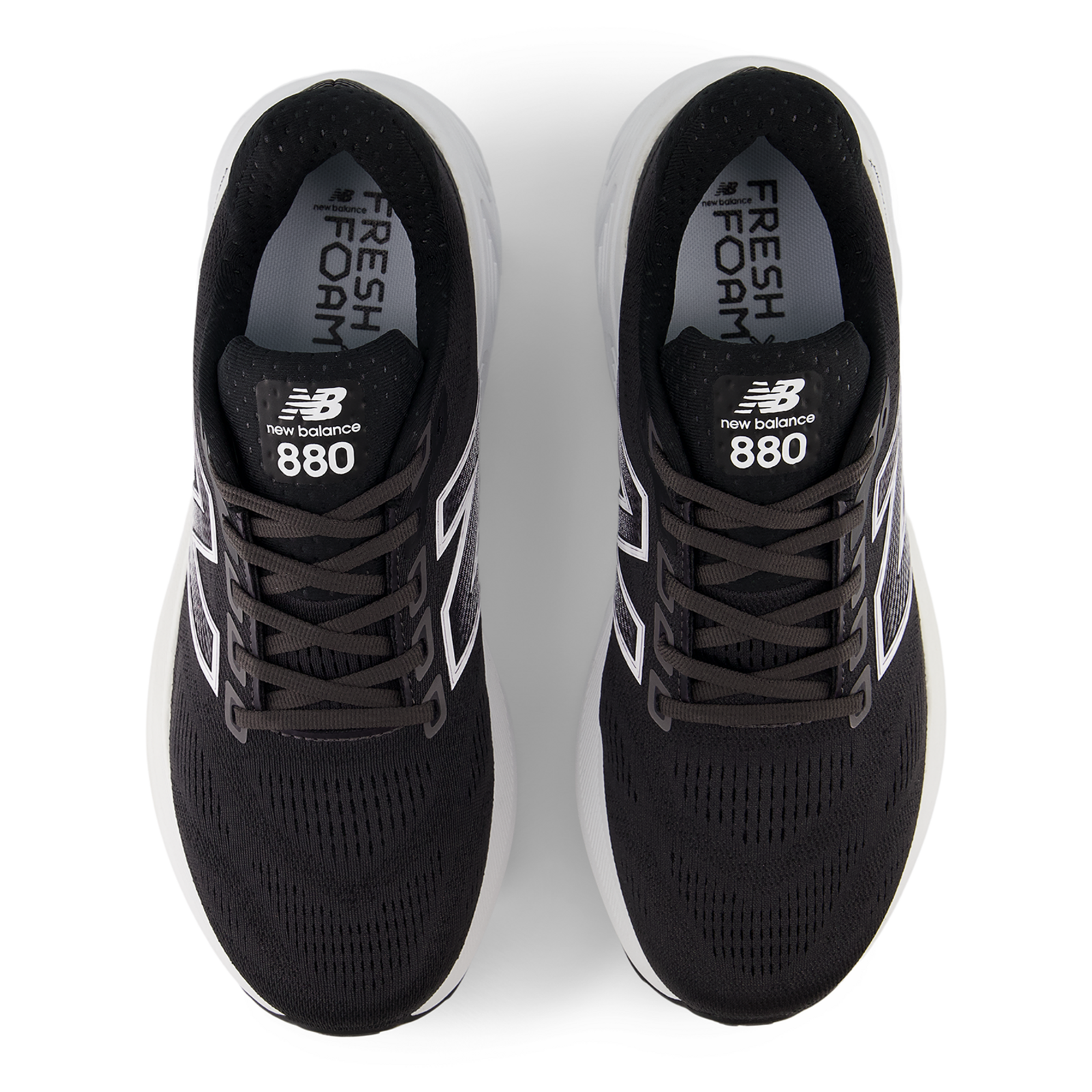 New Balance M 880 v15 Laufschuhe in SCHWARZ