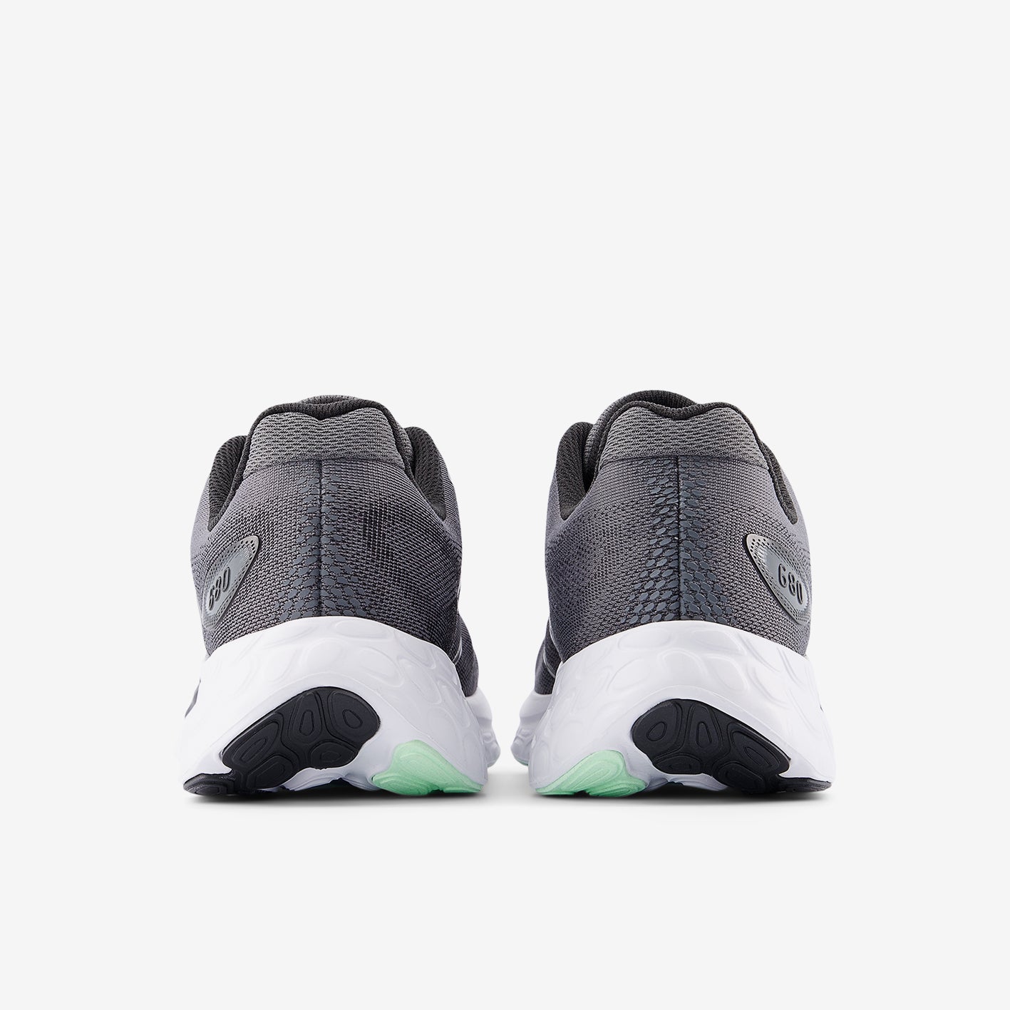 M 680 v8 Chaussures de course