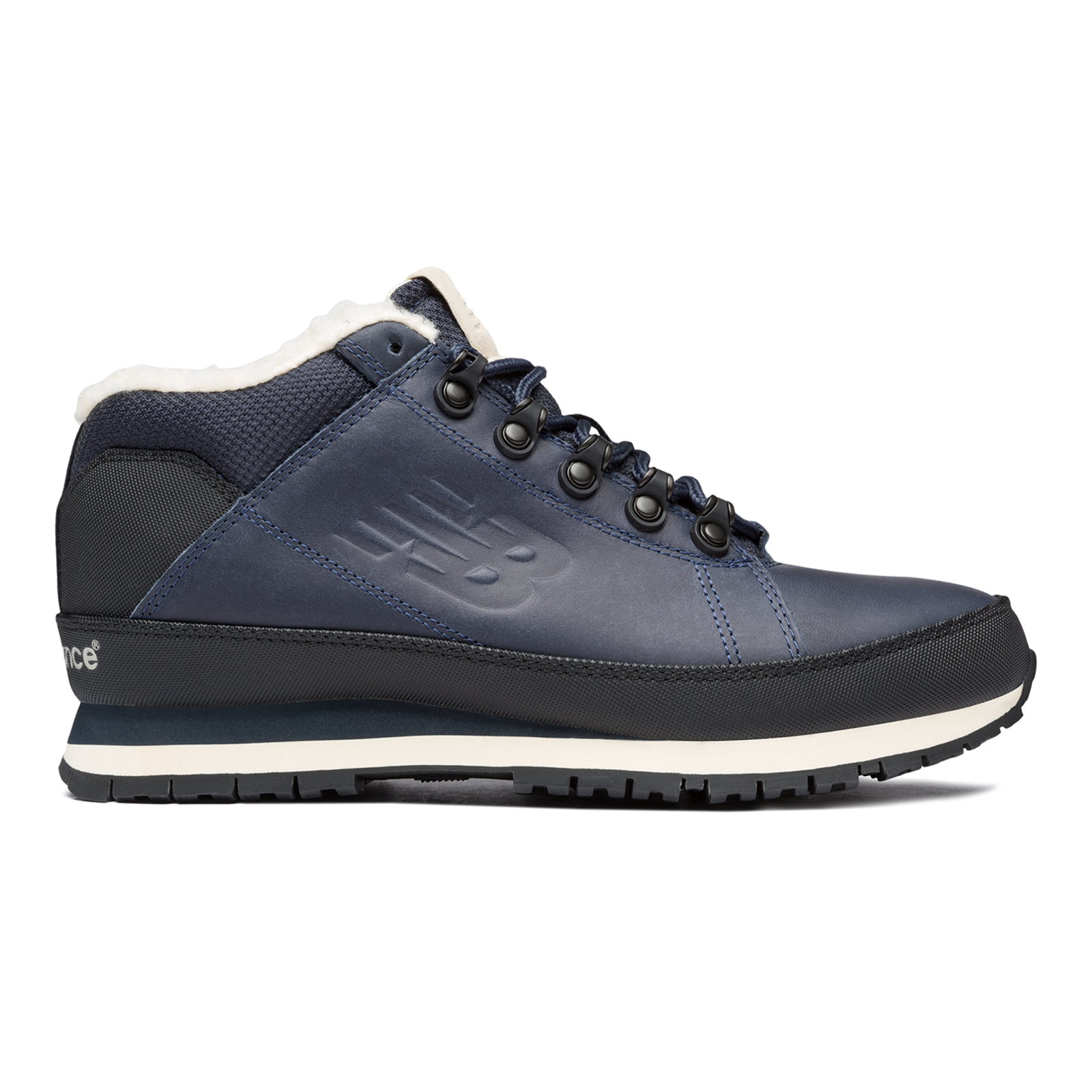 New Balance 754 Insulated in BLAU