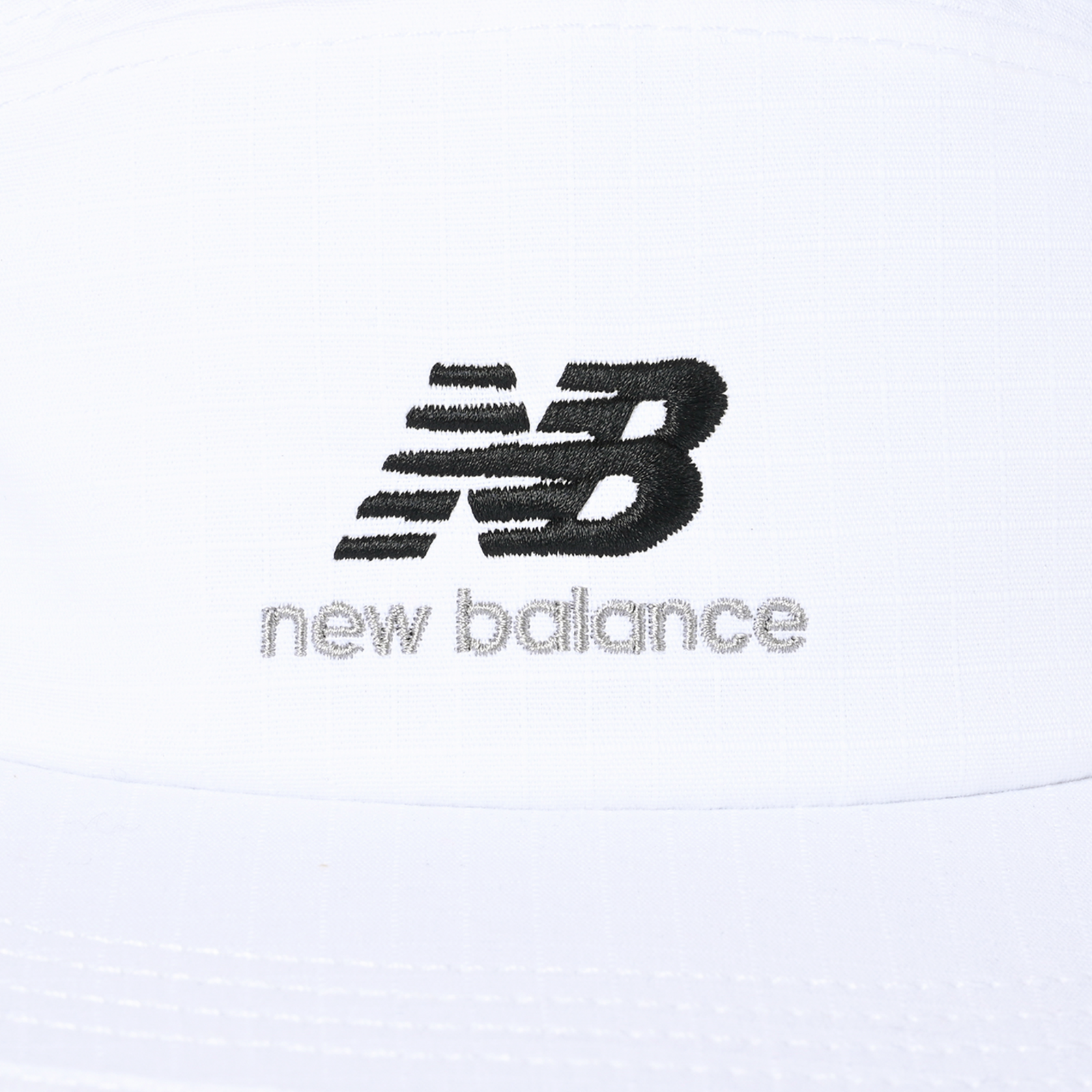 New Balance 5 Panel Camper Stacked in WEISS
