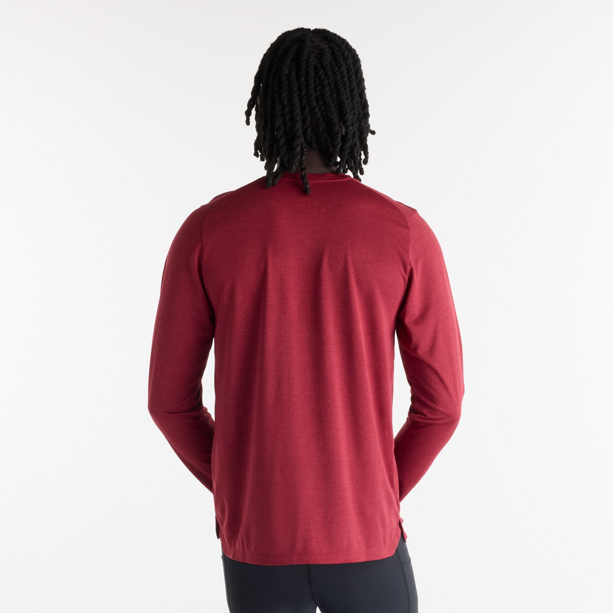 New Balance NB Athletics Run Long Sleeve T-Shirt in ROT