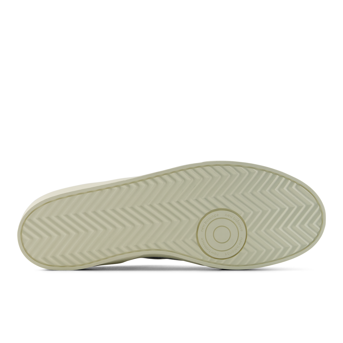 New Balance 750 Seasonal in GRAU