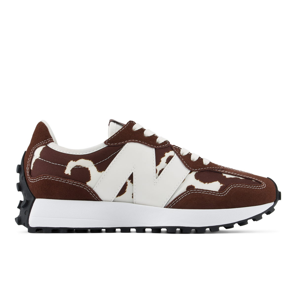 New Balance 327 Print in BRAUN
