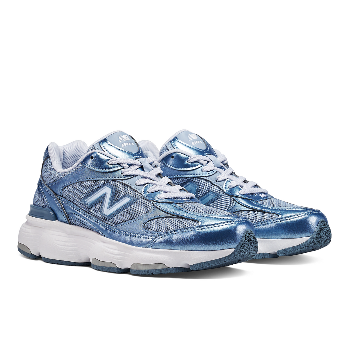 New Balance 603 Metallics in GRAU