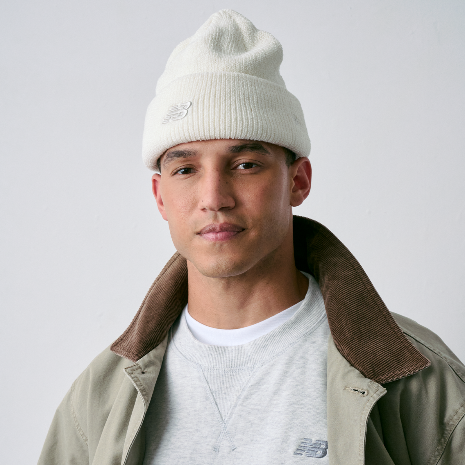 New Balance '47 Cuff Knit Hat in WEISS