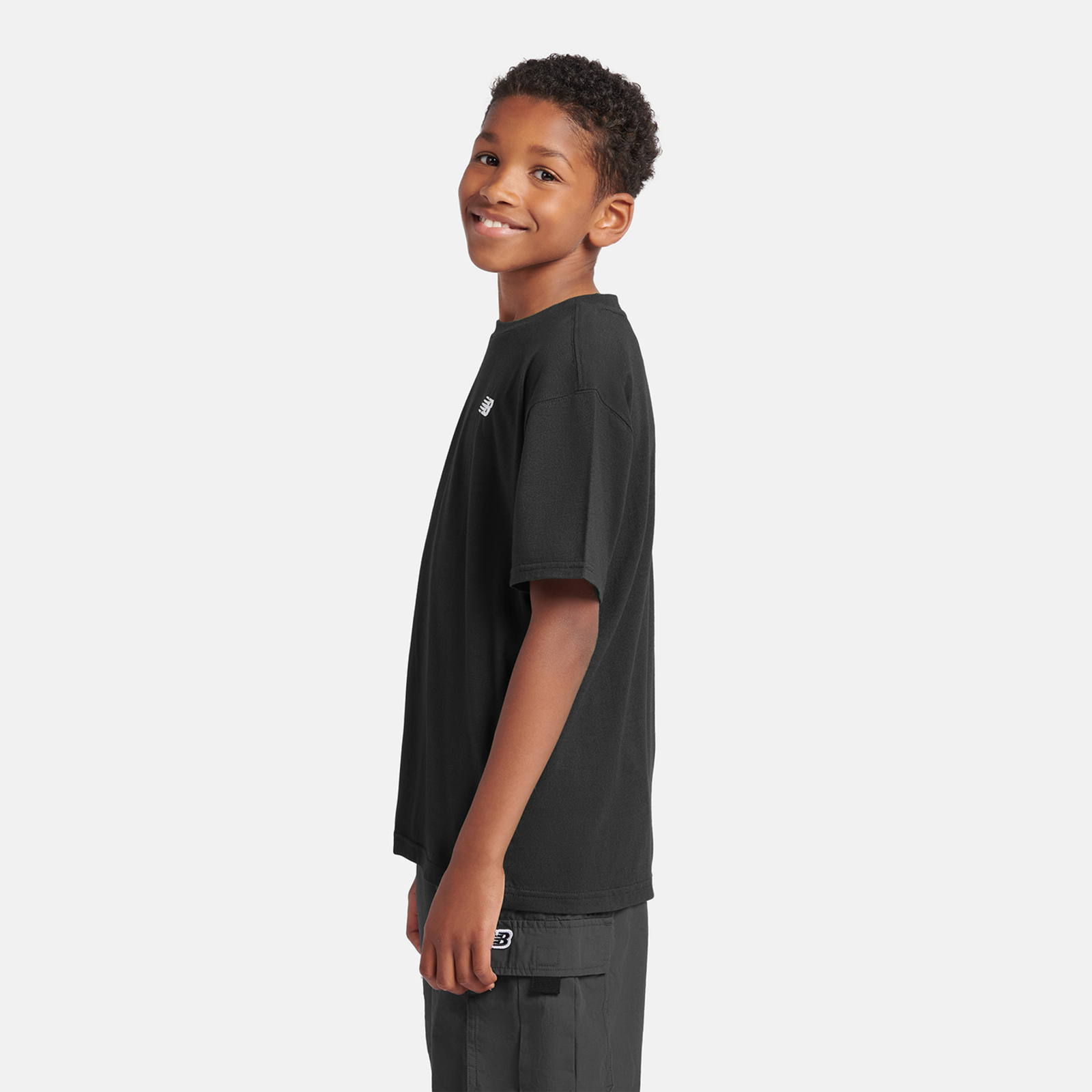 New Balance B New Balance Jersey Small Logo Tee in SCHWARZ