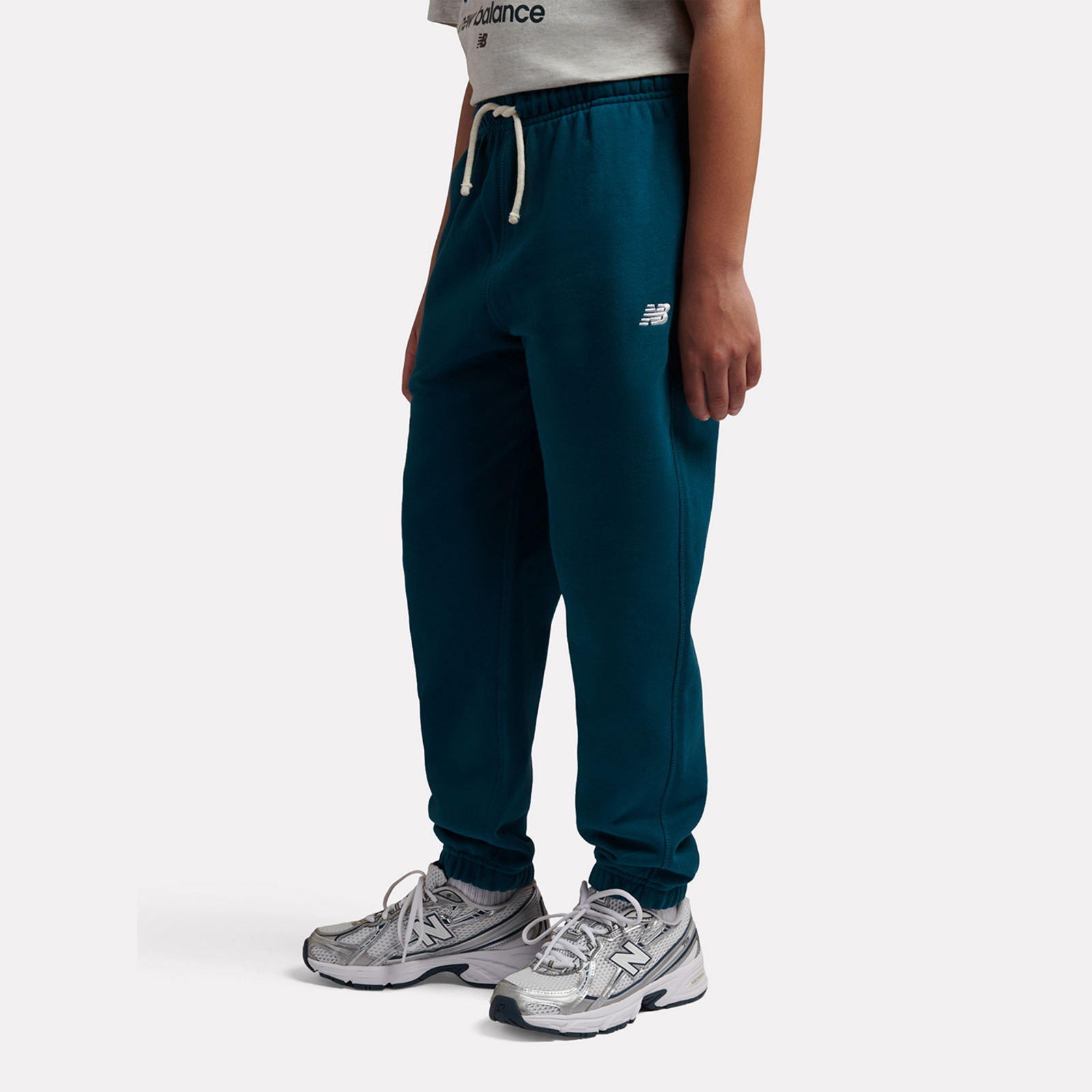 New Balance B New Balance French Terry Small Logo Jogger in BLAU