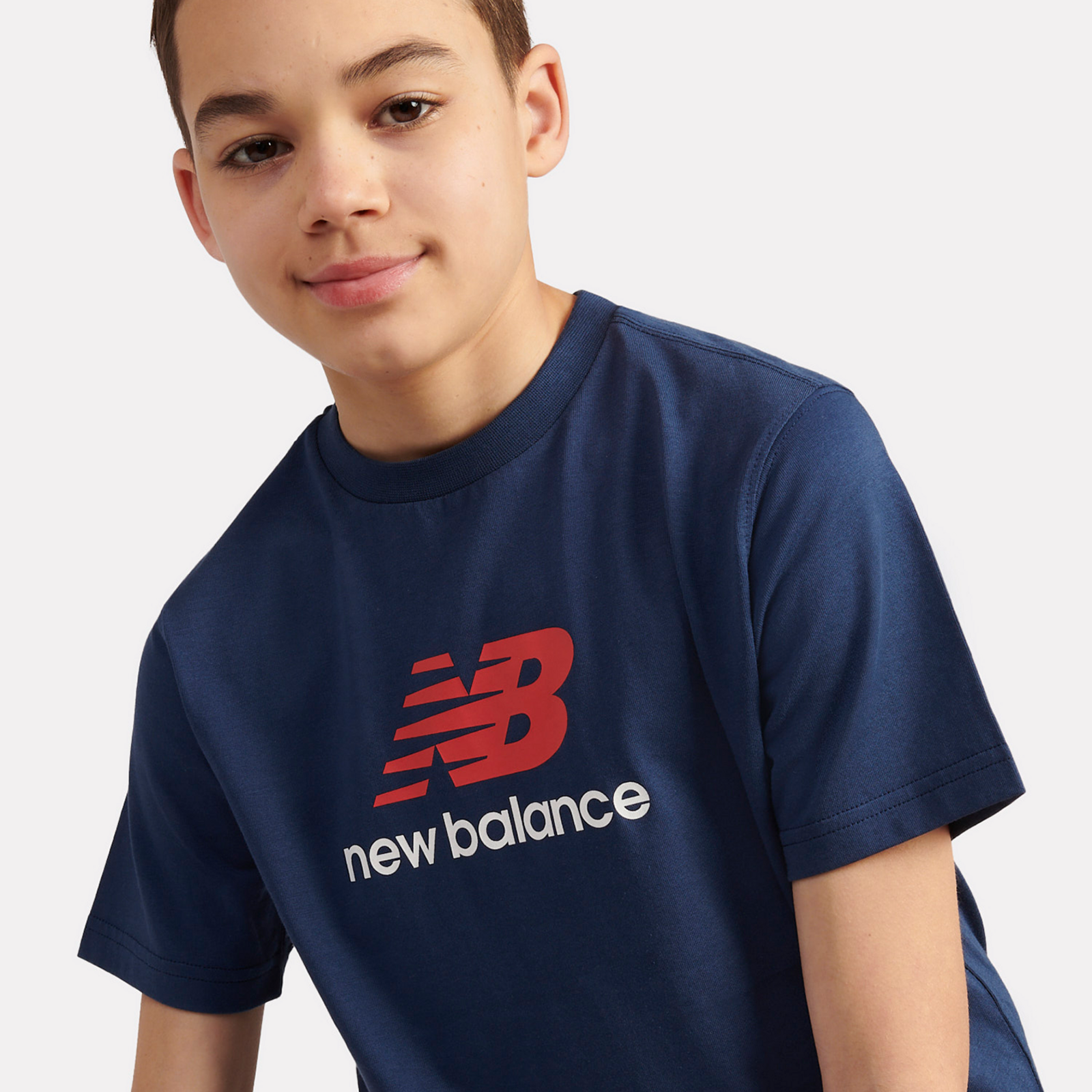 New Balance B NEW BALANCE JERSEY STACKED LOGO TEE in BLAU