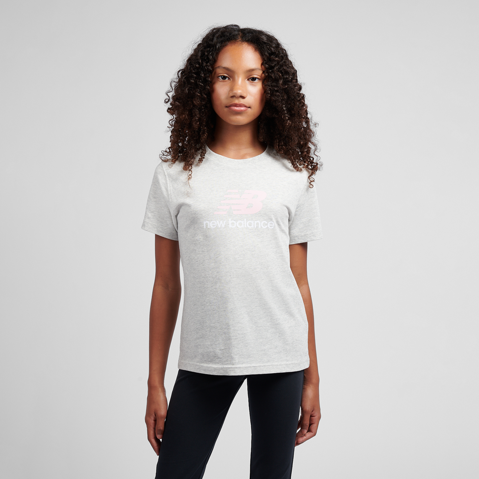 New Balance G NEW BALANCE JERSEY STACKED LOGO TEE in
