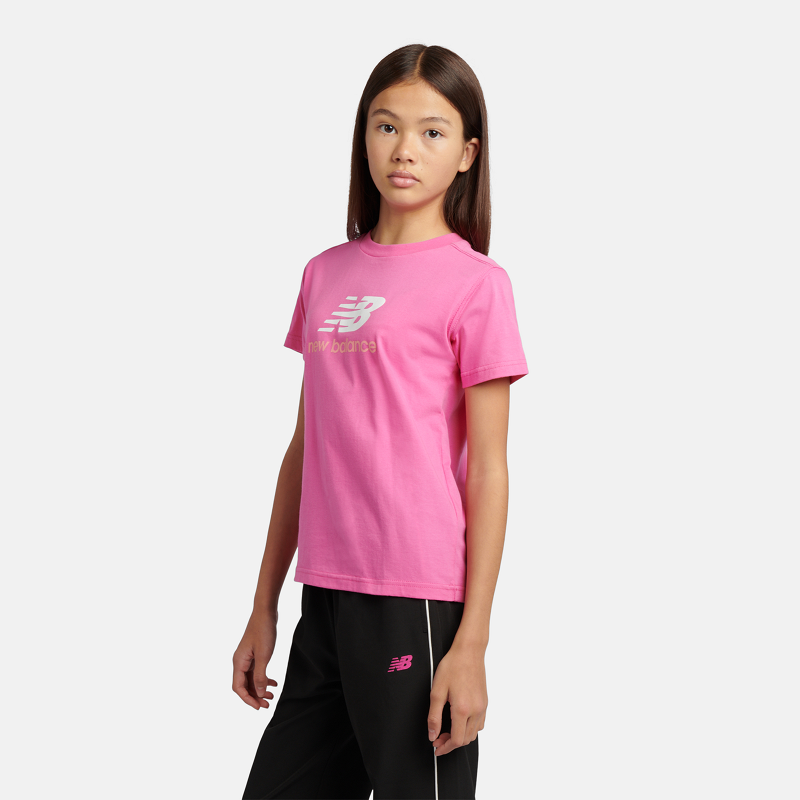New Balance G NEW BALANCE JERSEY STACKED LOGO TEE in