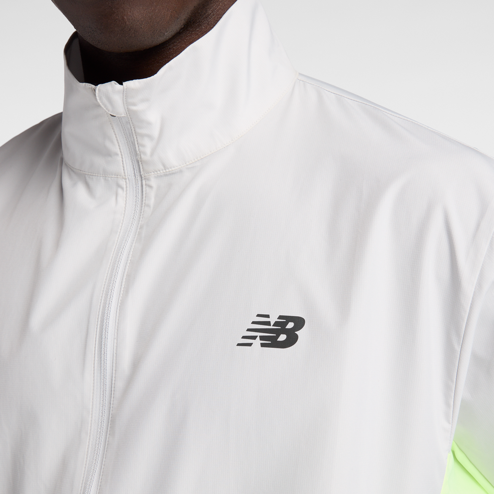 New Balance Fast Days Jacket in WEISS