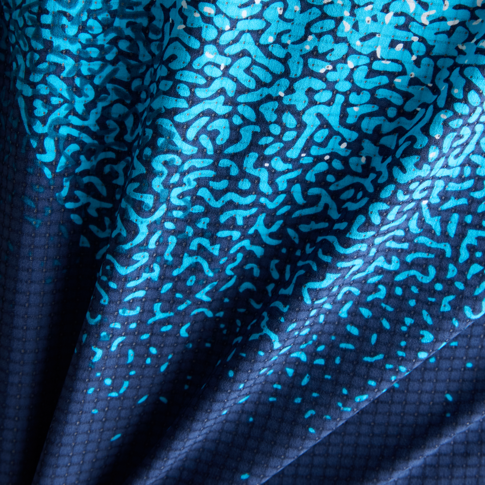 New Balance Race Day Ultra Light Printed T-Shirt in BLAU