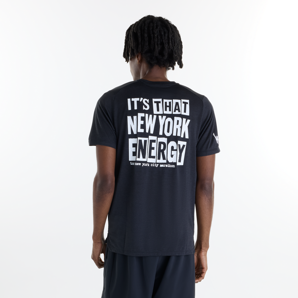 New Balance NYC Marathon Athletics Graphic T-Shirt in SCHWARZ