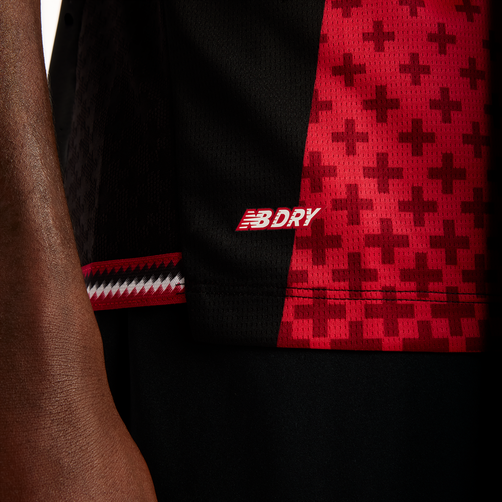 New Balance Bayer 04 Leverkusen Home SS Jersey 26/27 in ROT