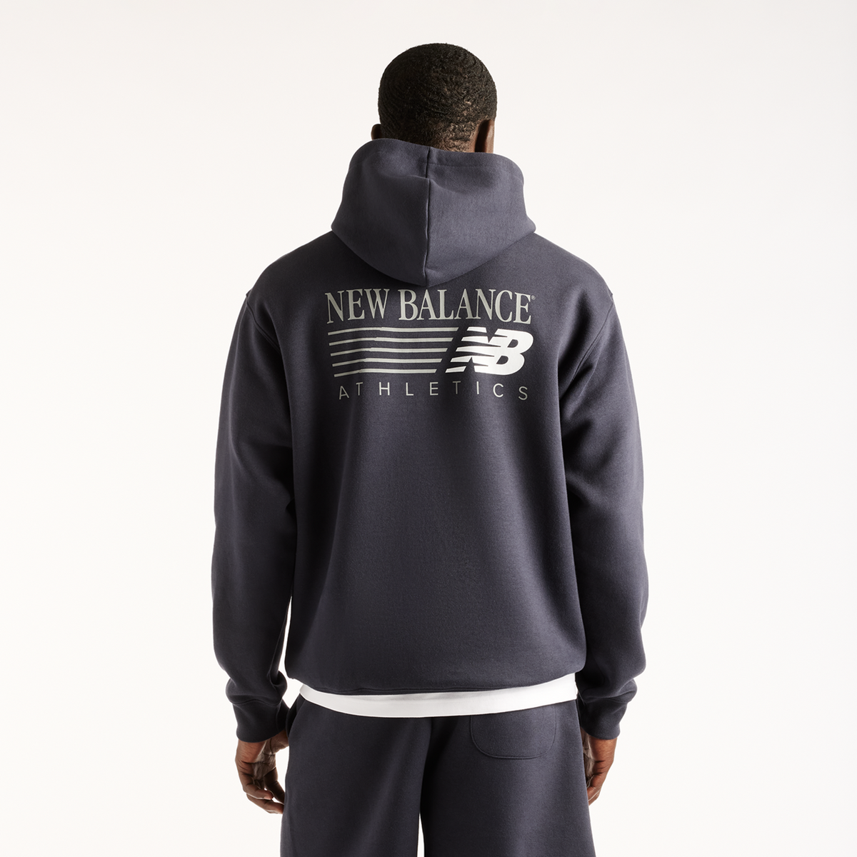 New Balance Reimagined Fleece Hoodie in SCHWARZ