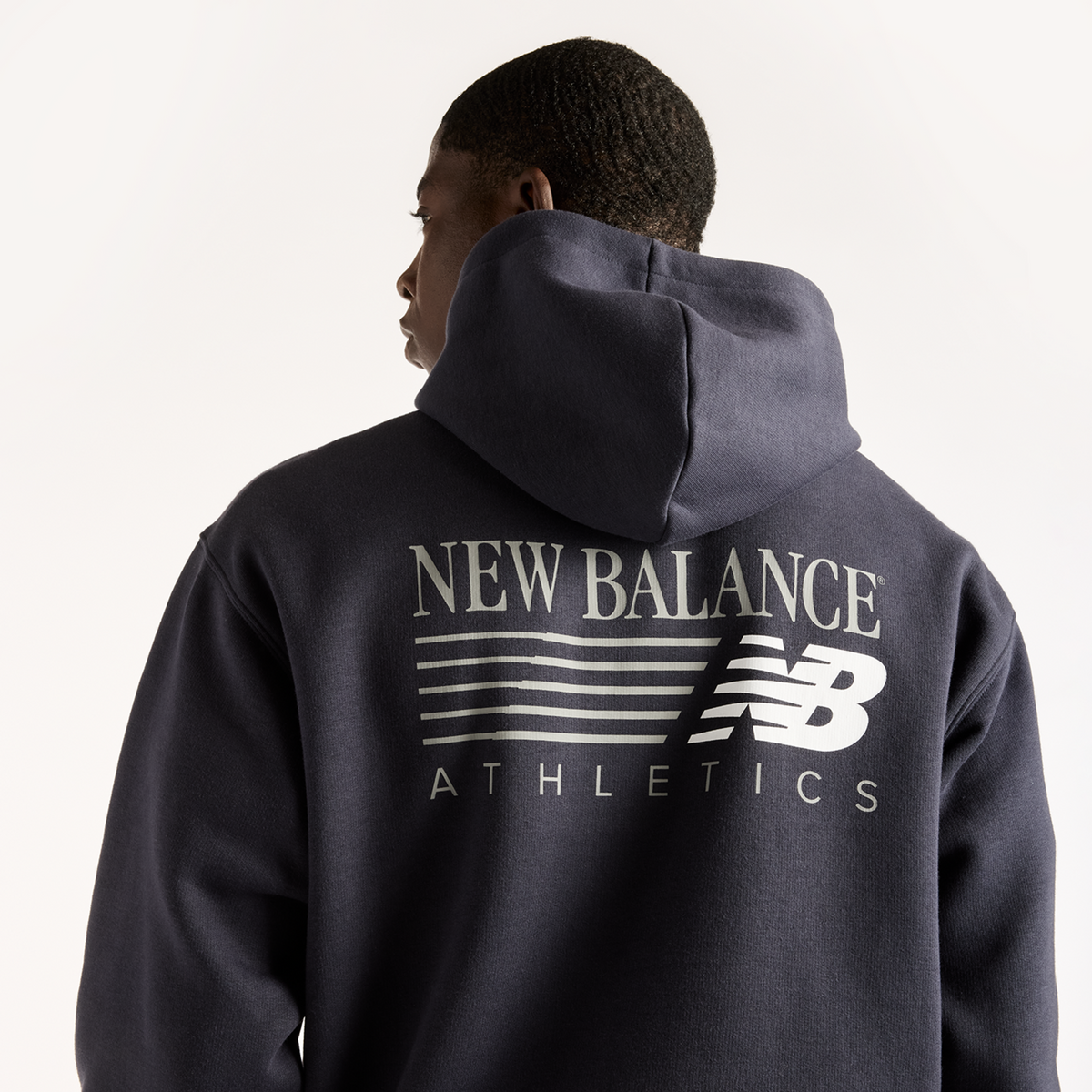 New Balance Reimagined Fleece Hoodie in SCHWARZ