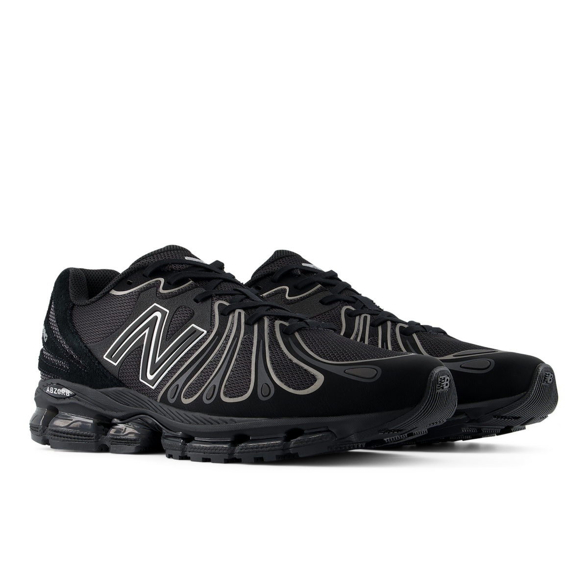 New Balance 1890 Essentials in SCHWARZ