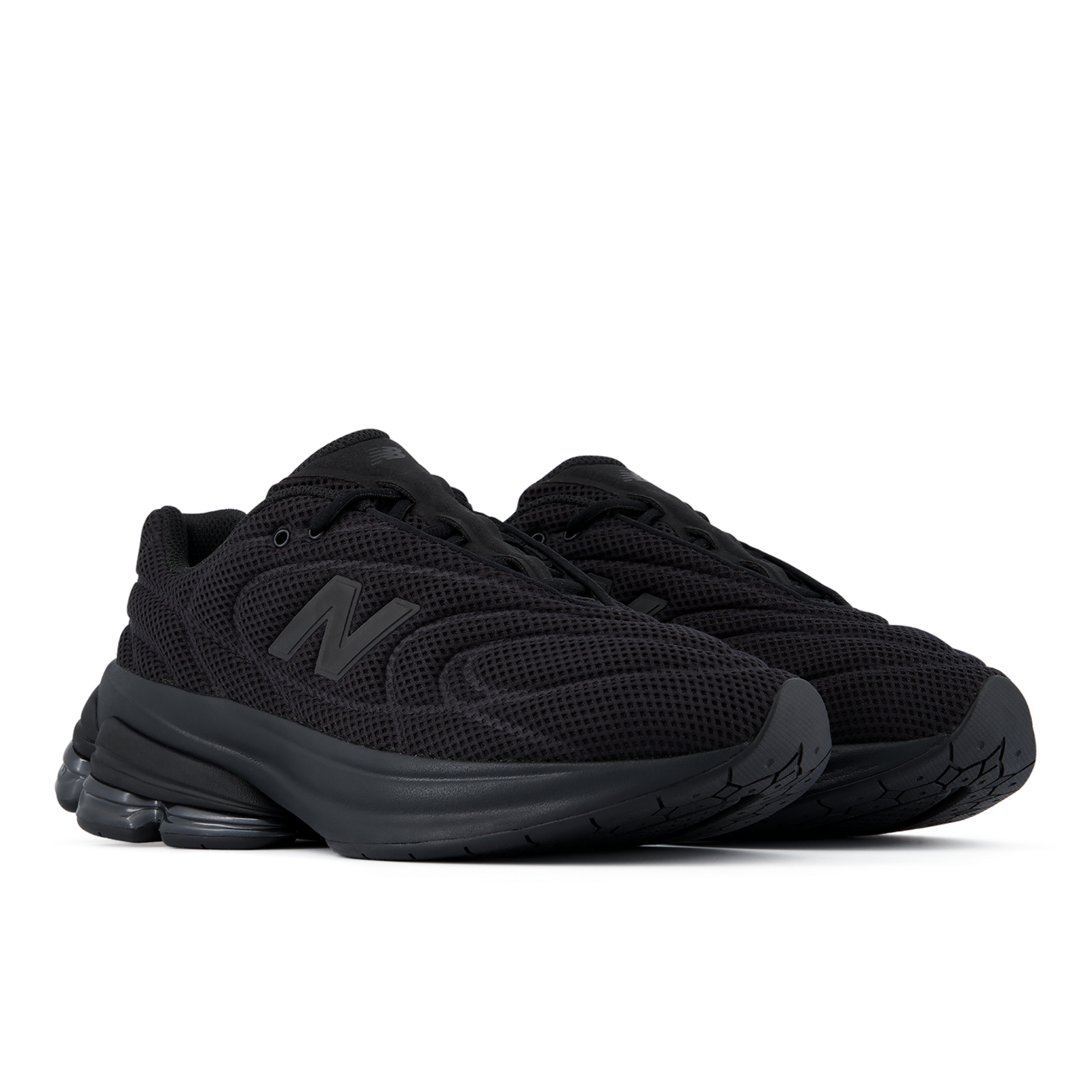 New Balance 5030 Blackout in SCHWARZ