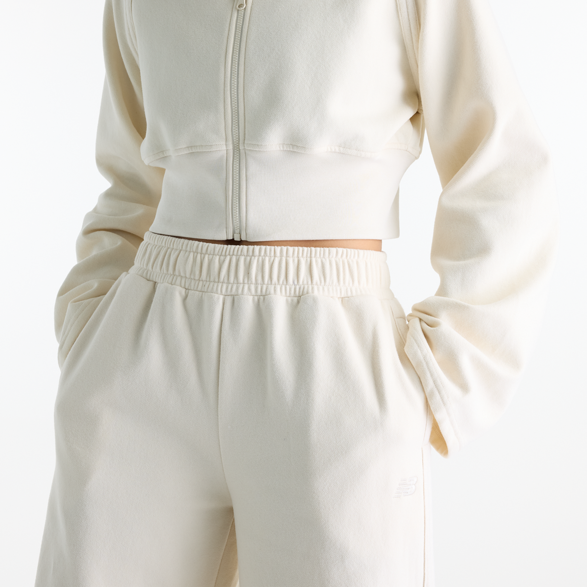 New Balance W Brushed Coastal Fleece Pant in BEIGE
