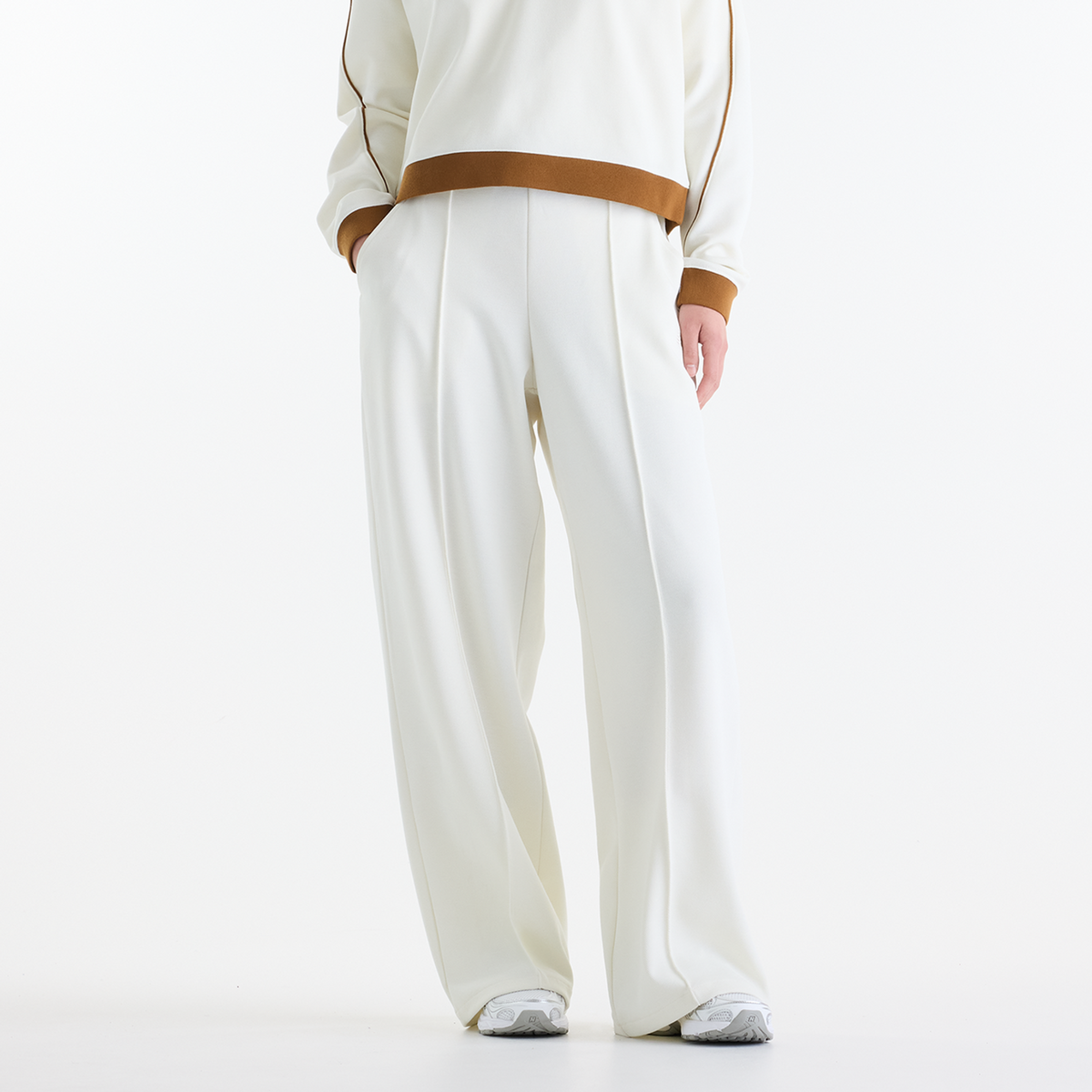 New Balance W Sport Legacy Pique Pant in BEIGE