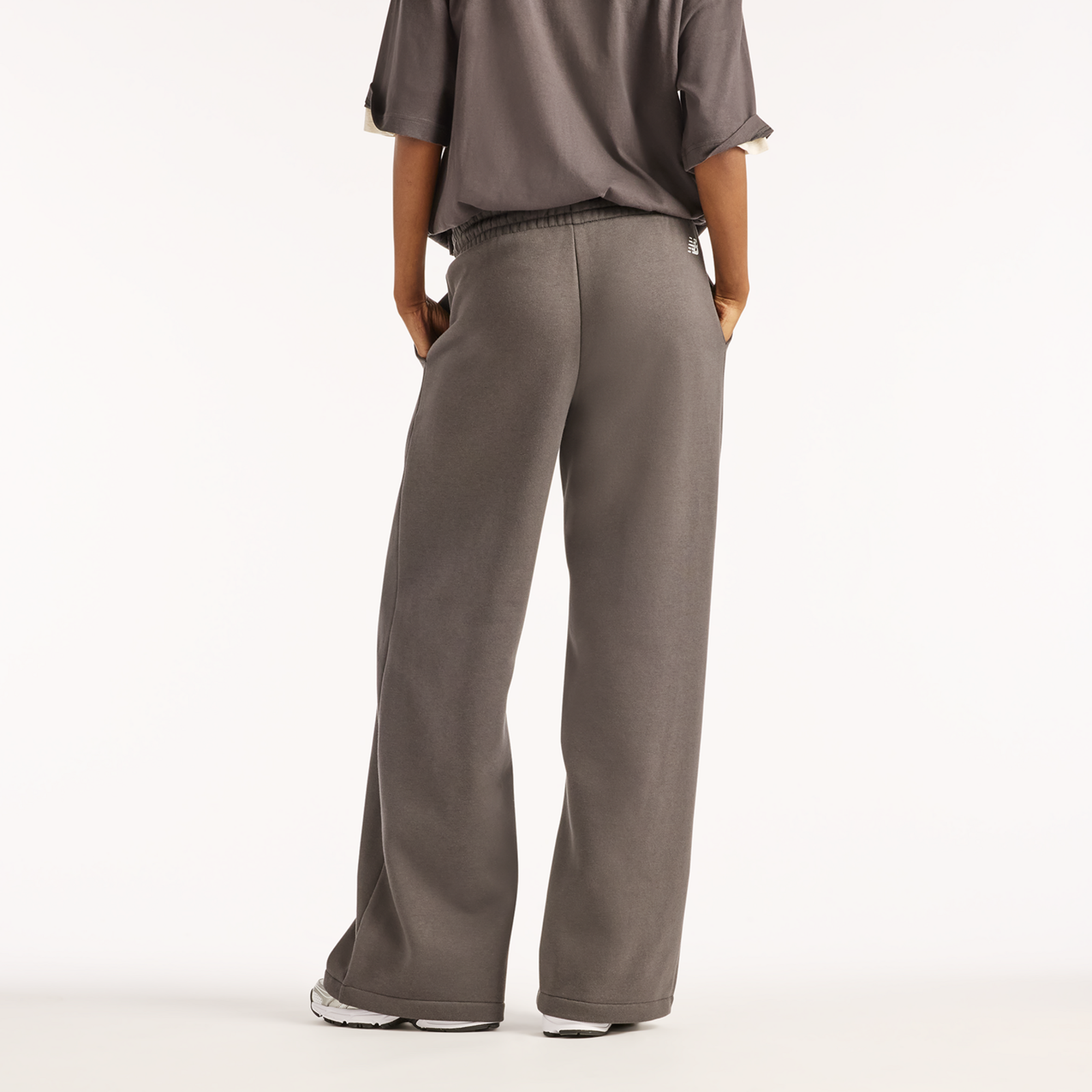 New Balance W Trackside Fleece Pant in