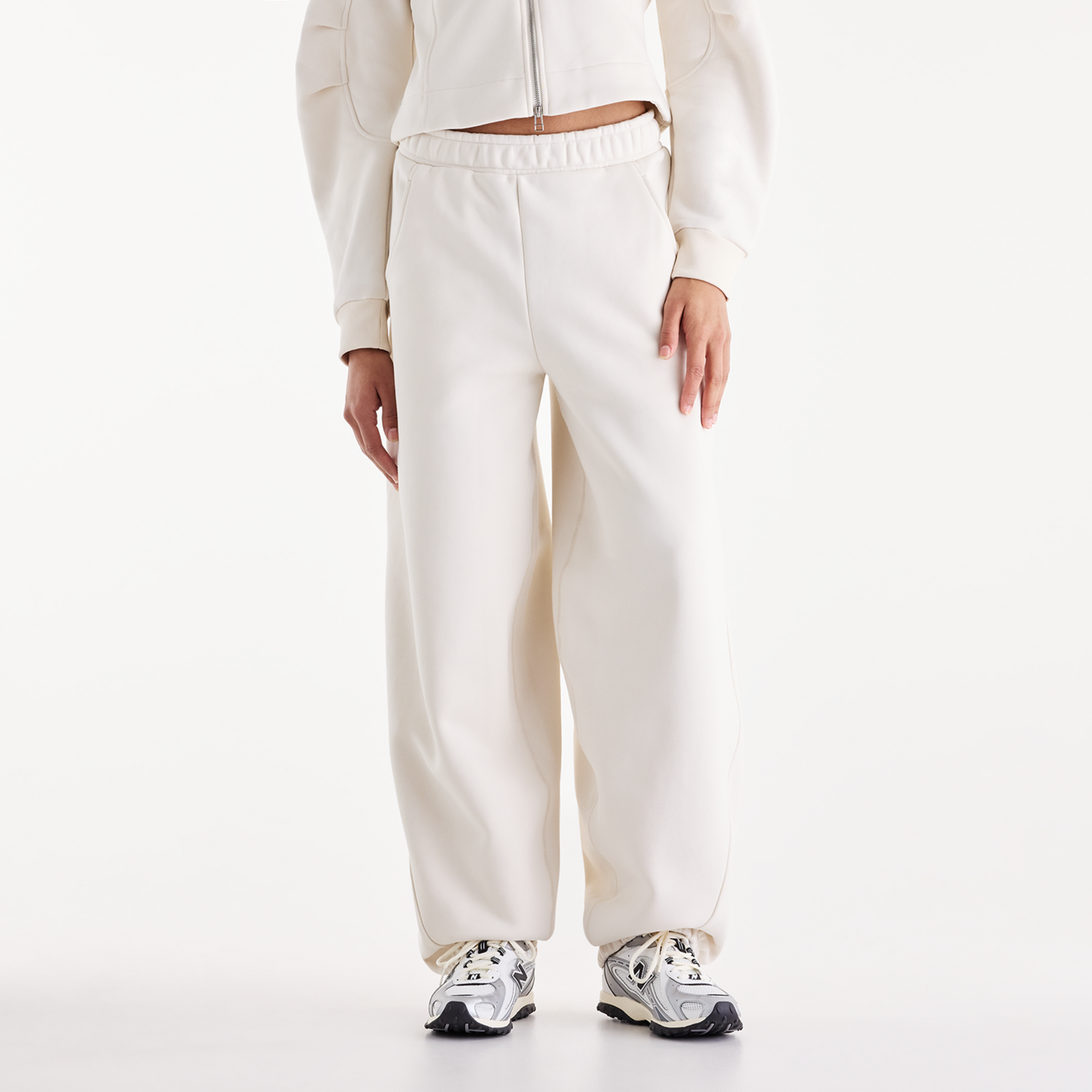New Balance W Athletics Crafted Fleece Pant in BEIGE
