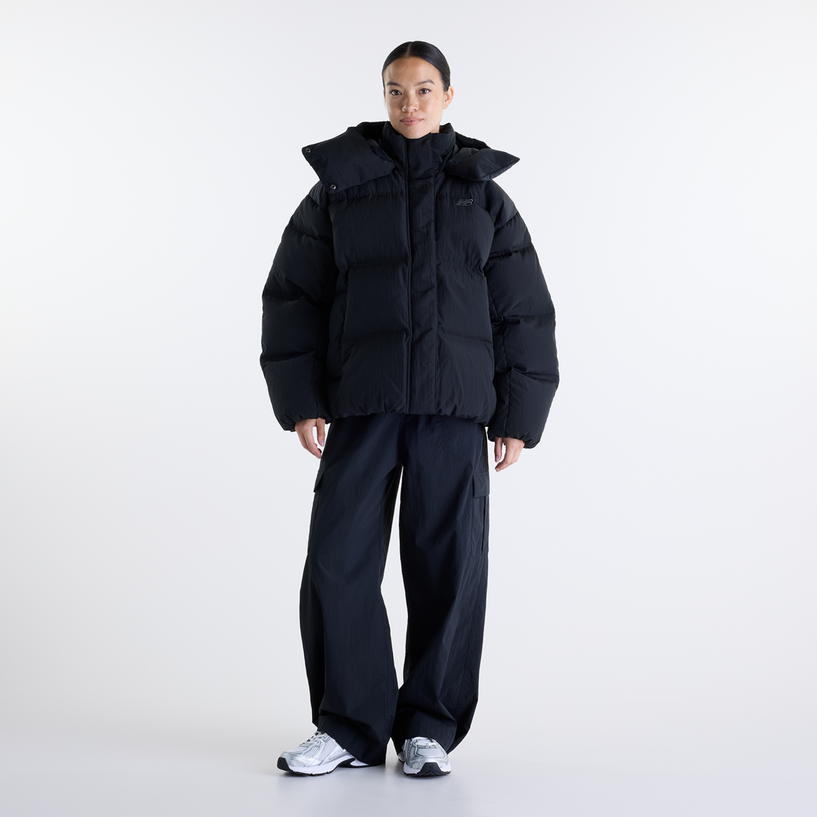 New Balance W Premium Puffer Jacket in SCHWARZ