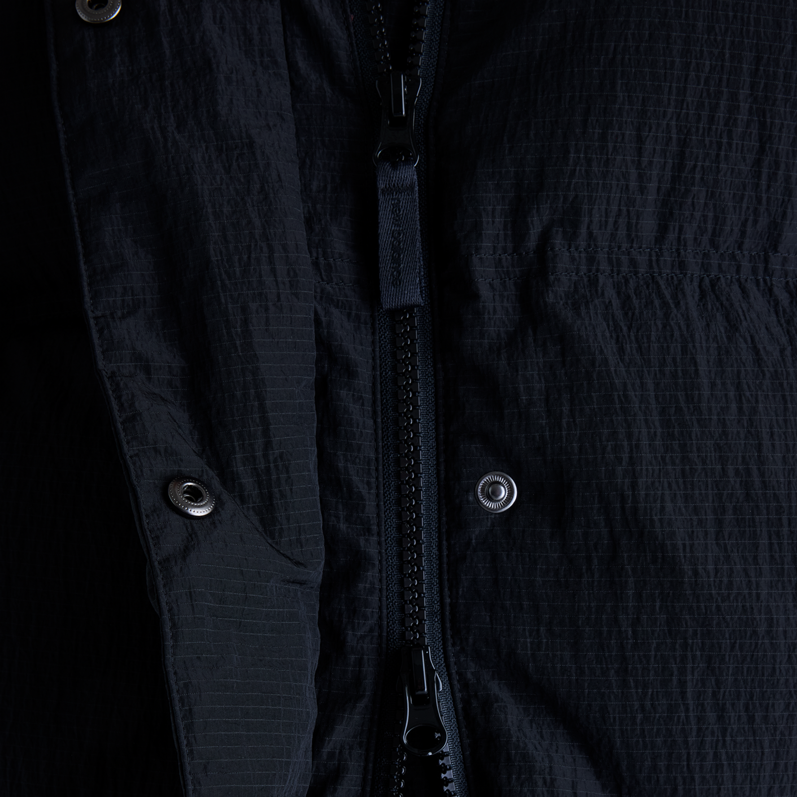 New Balance W Premium Puffer Jacket in SCHWARZ