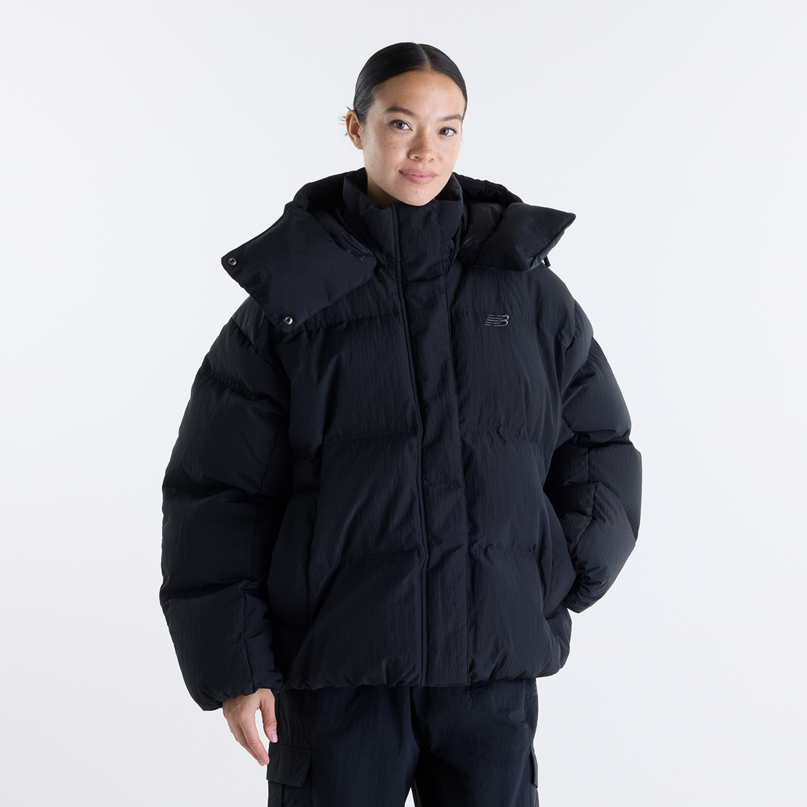 New Balance W Premium Puffer Jacket in SCHWARZ