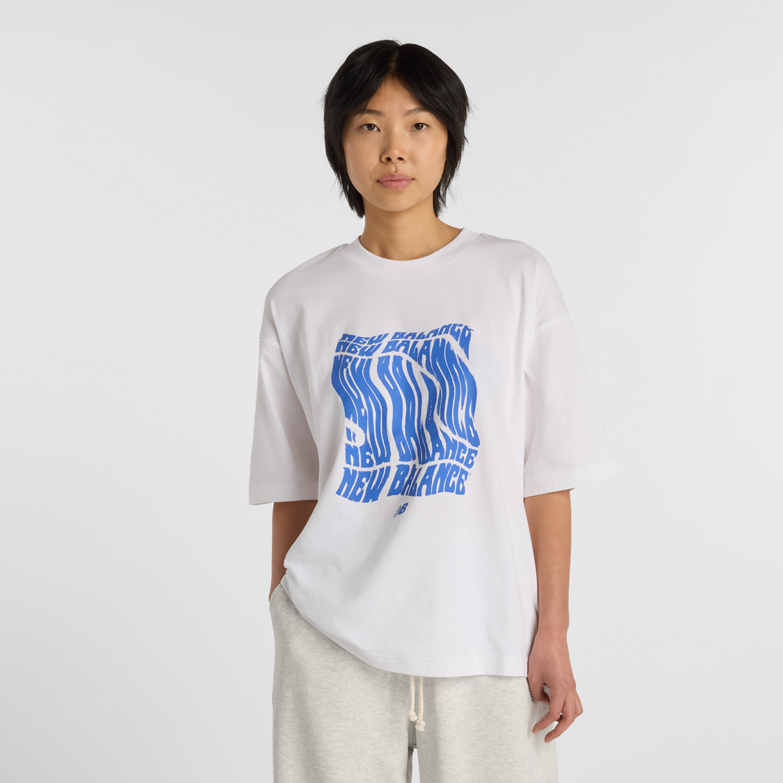 New Balance W Wavey Relaxed T-Shirt in