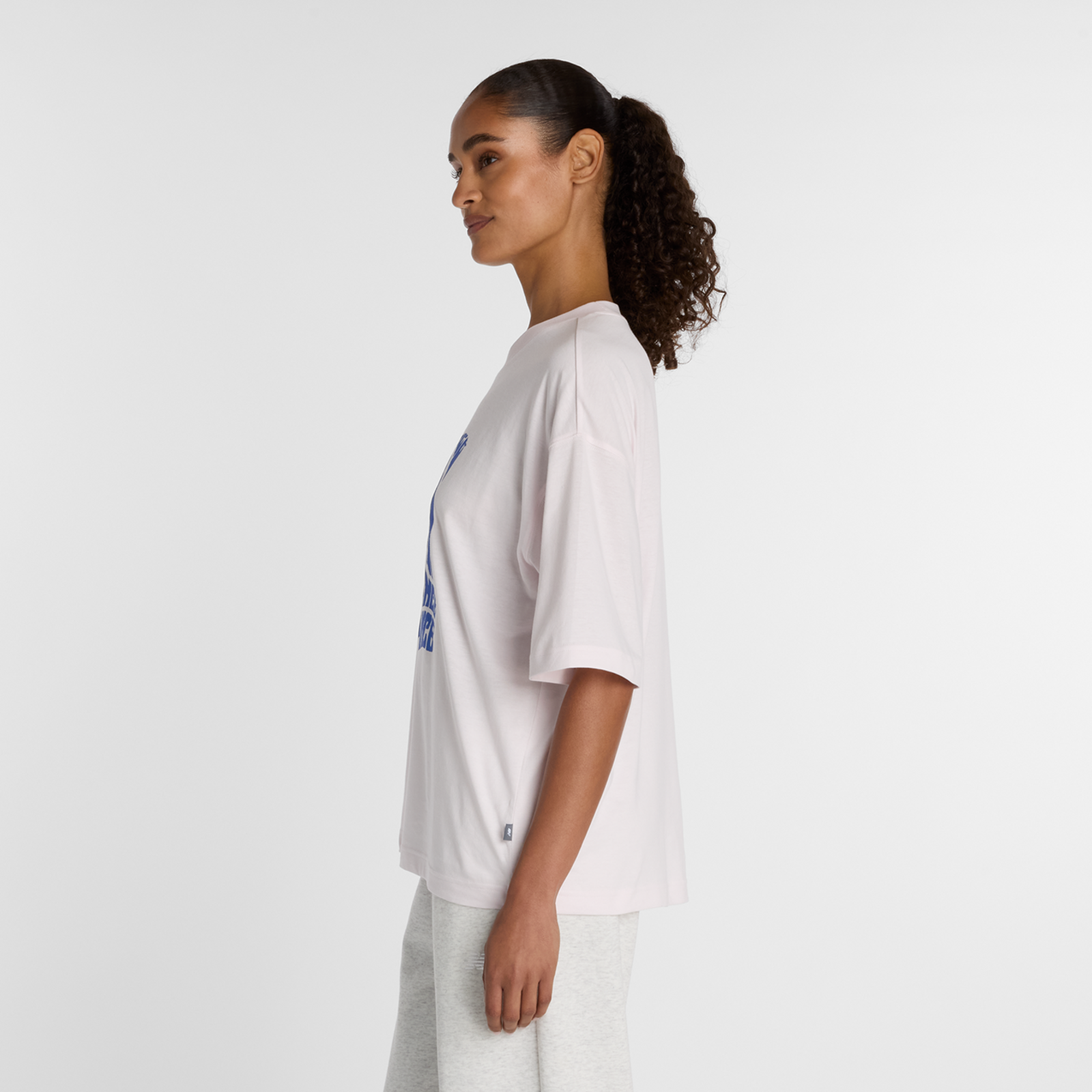 New Balance W Wavey Relaxed T-Shirt in