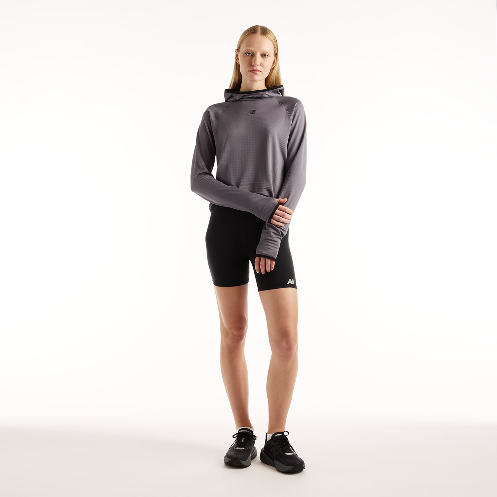 New Balance W RC Essential Heat Grid Hoodie in GRAU