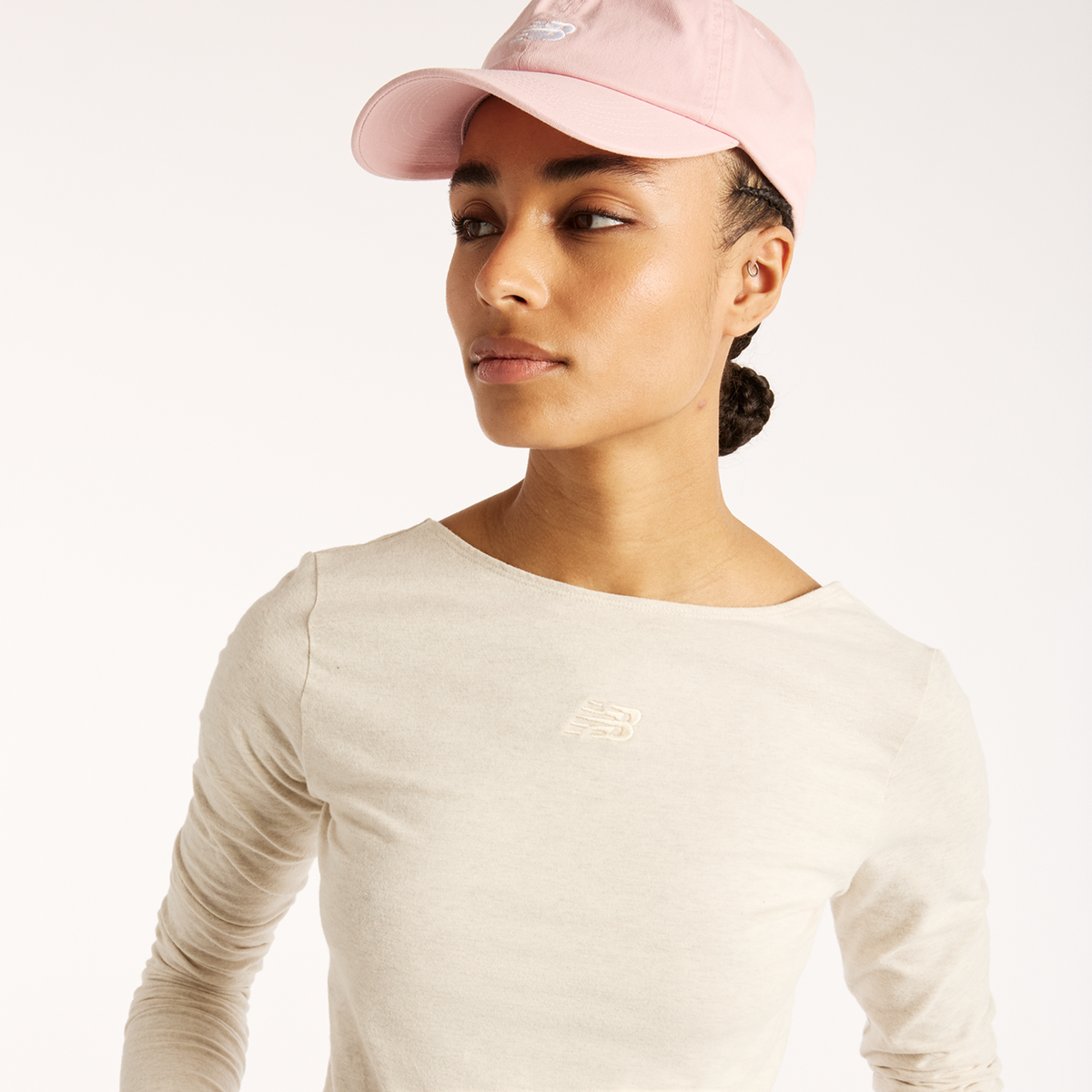 New Balance W Open-Back Fitted Long Sleeve in WEISS