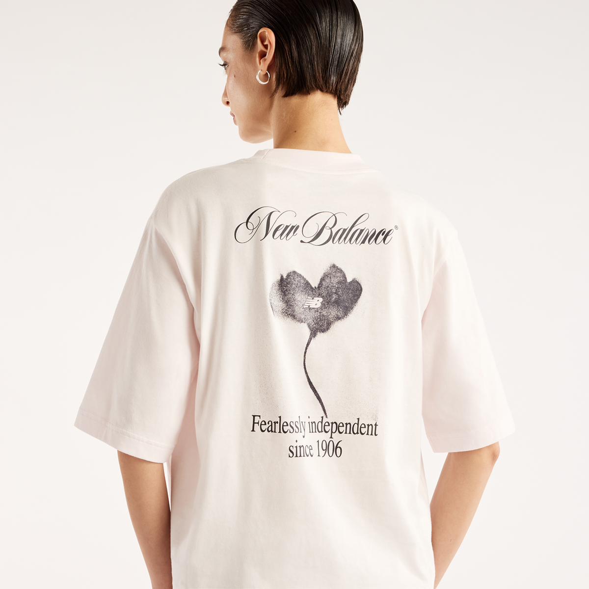 New Balance W Pressed Flowers Relaxed T-Shirt in PINK