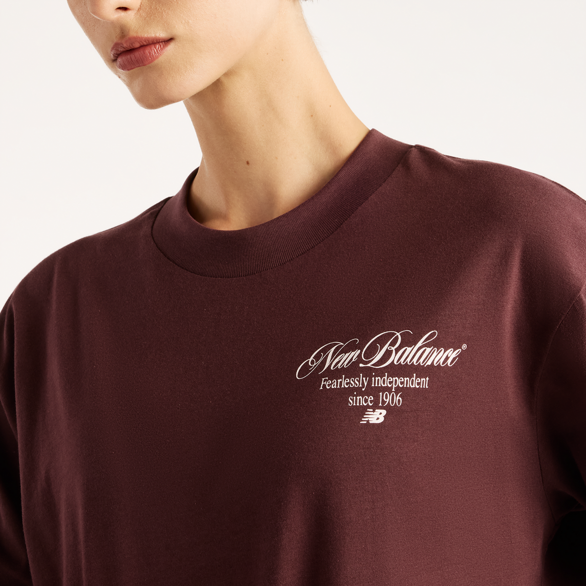 New Balance W Pressed Flowers Relaxed T-Shirt in ROT