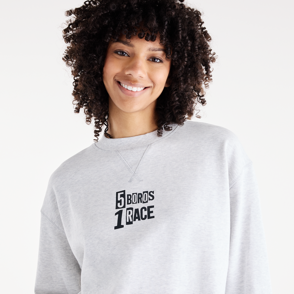 New Balance W NYC Marathon Athletics French Terry Graphic Crew in GRAU