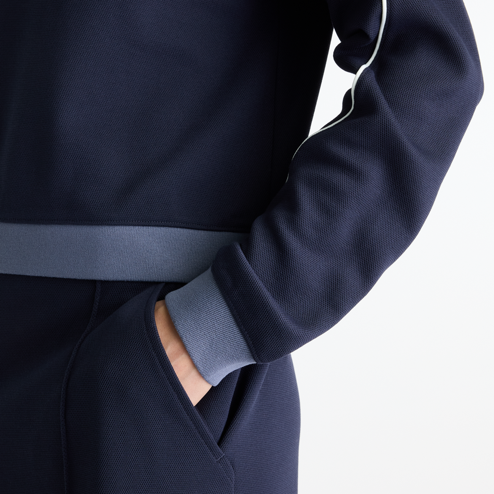 New Balance W Sport Legacy Pique 1/4 Zip in SCHWARZ