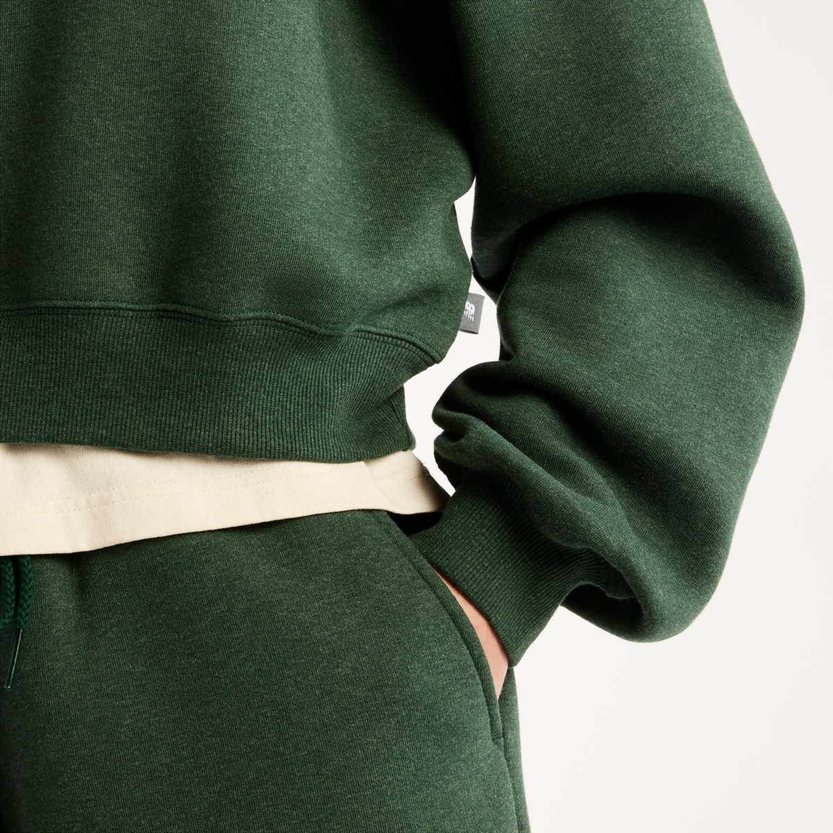 New Balance W Trackside Fleece Crew in GRÜN