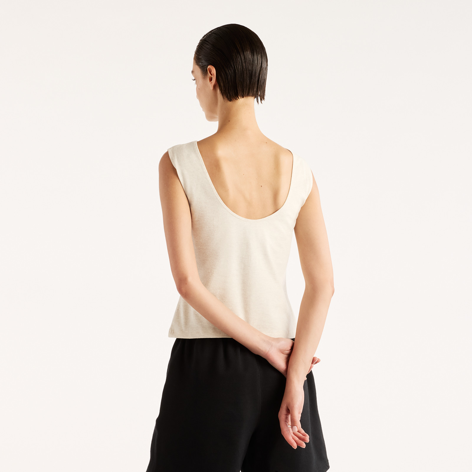 New Balance W Open-Back Fitted Tank in