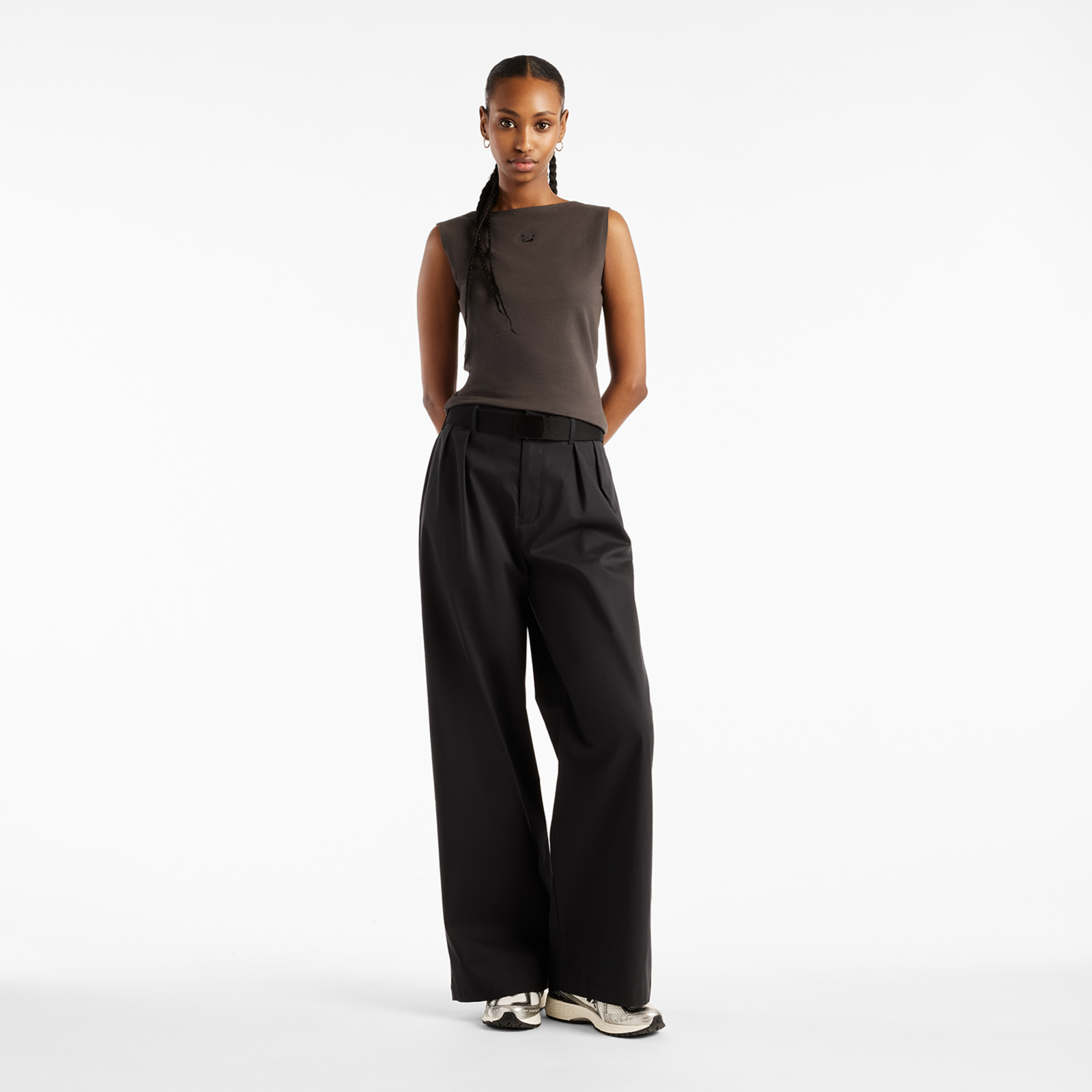 New Balance W Open-Back Fitted Tank in