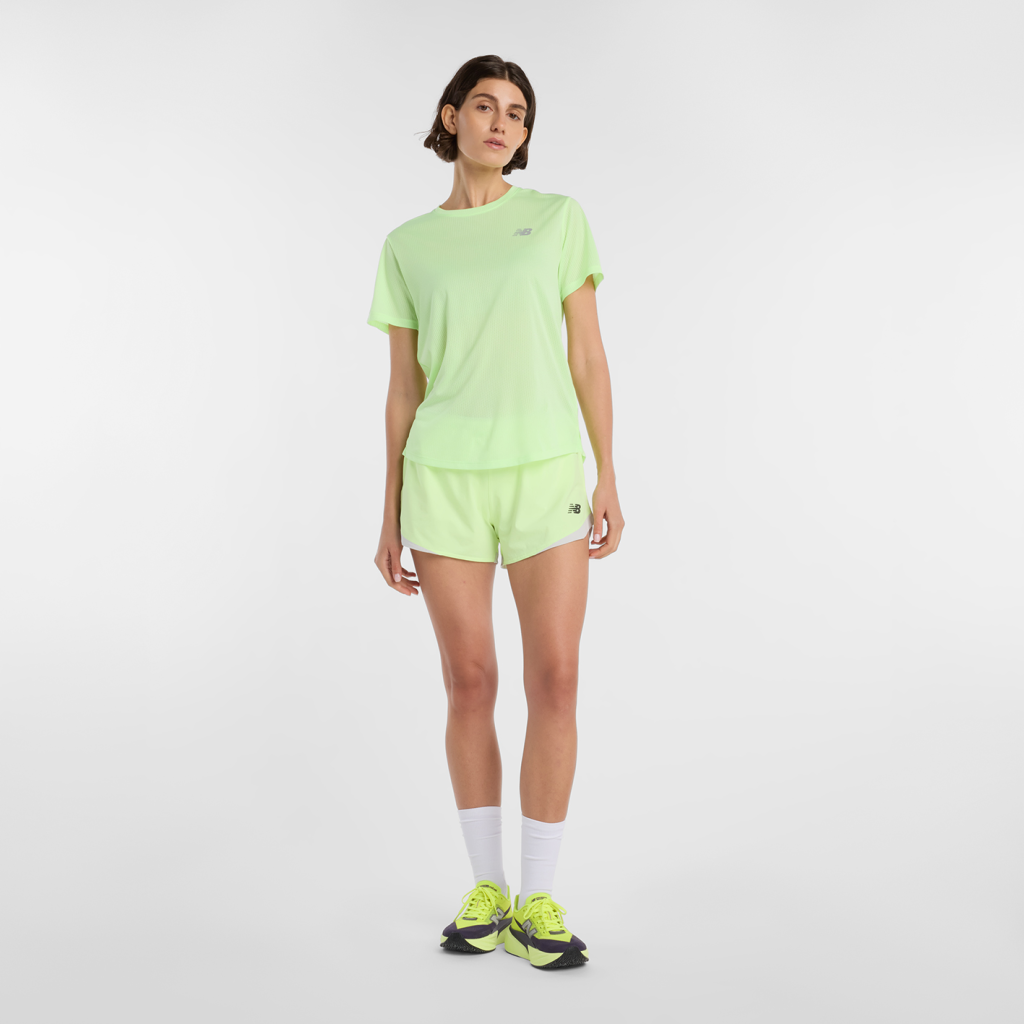 New Balance W NB Athletics Short Sleeve in GRÜN