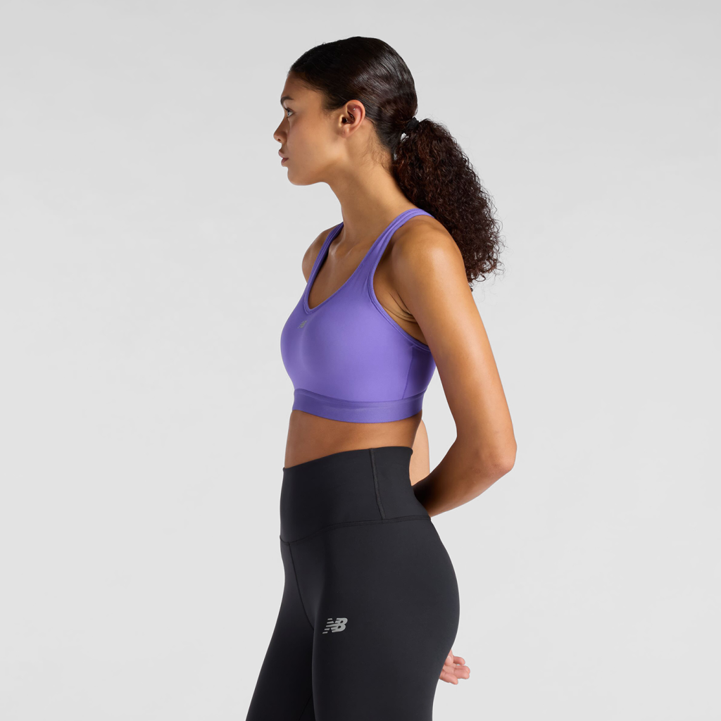 New Balance W NB Essential Run Bra in VIOLETT
