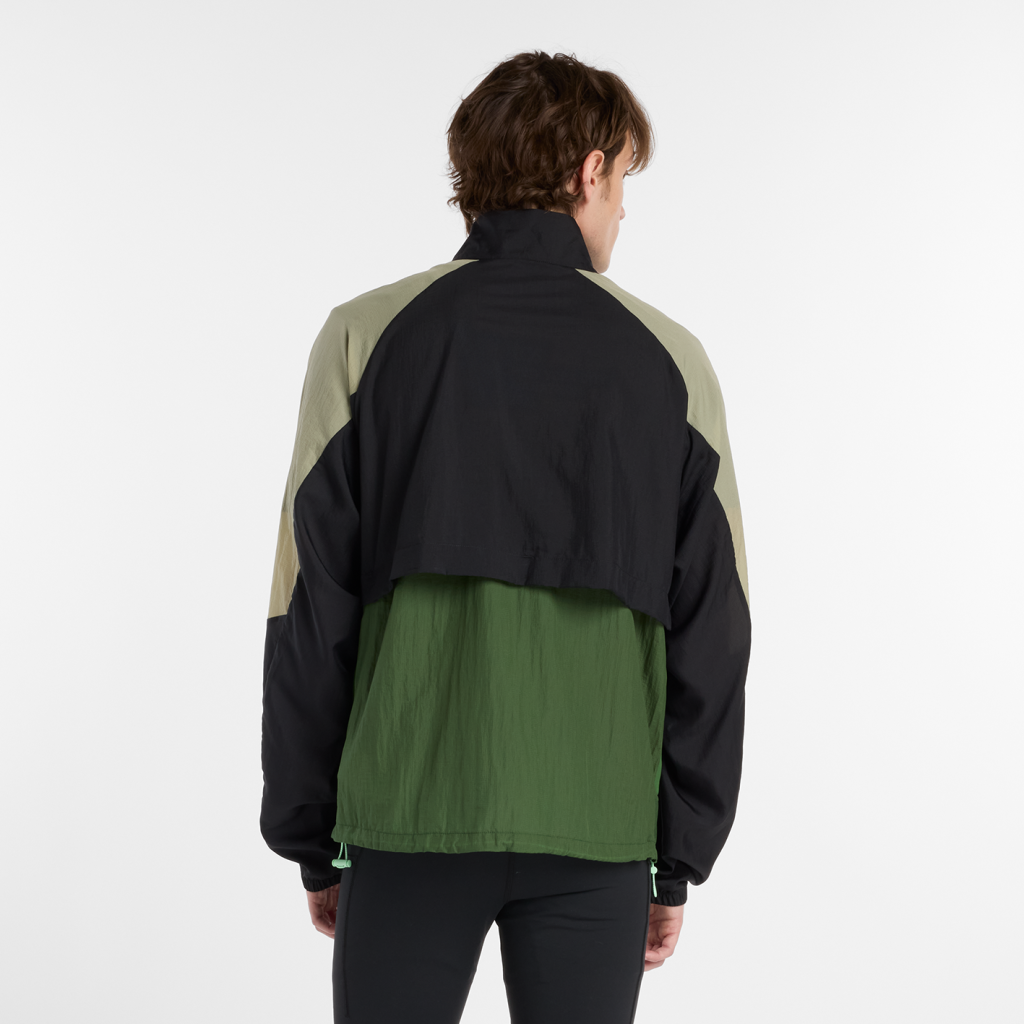 New Balance Better Run Water Resistant Jacket in GRÜN