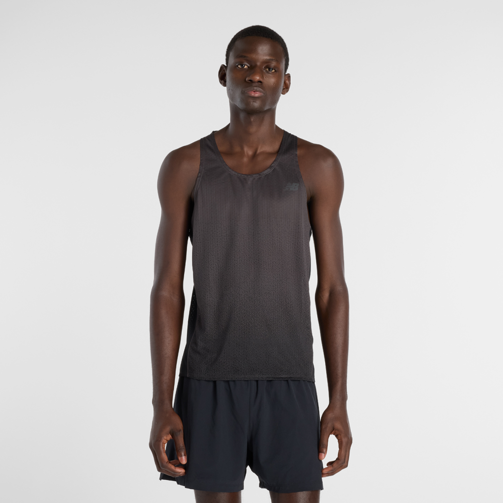 New Balance Viz-Tech Run Singlet in SCHWARZ