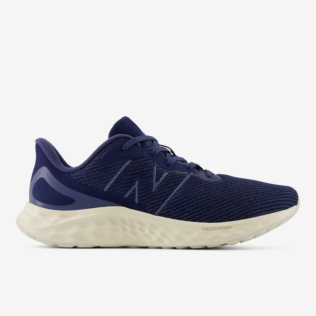 M Arishi v4 Laufschuhe vintage navy Hauptbild_brandshop