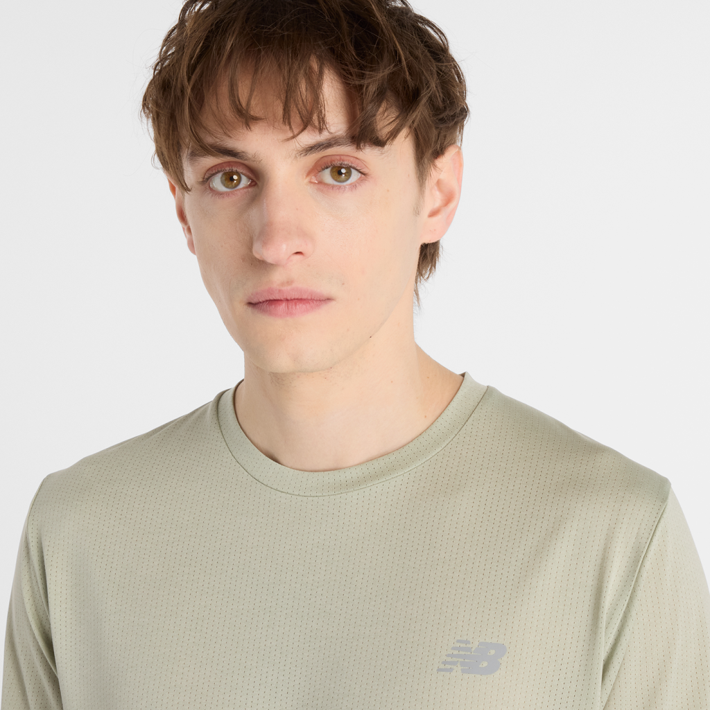 New Balance NB Athletics Run T-Shirt in GRÜN