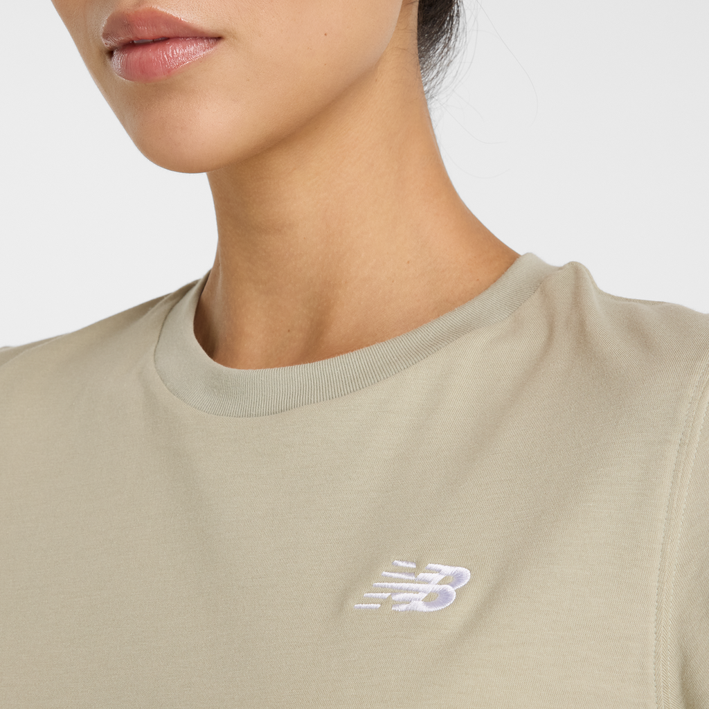 New Balance W New Balance Jersey Small Logo T-Shirt in GRÜN