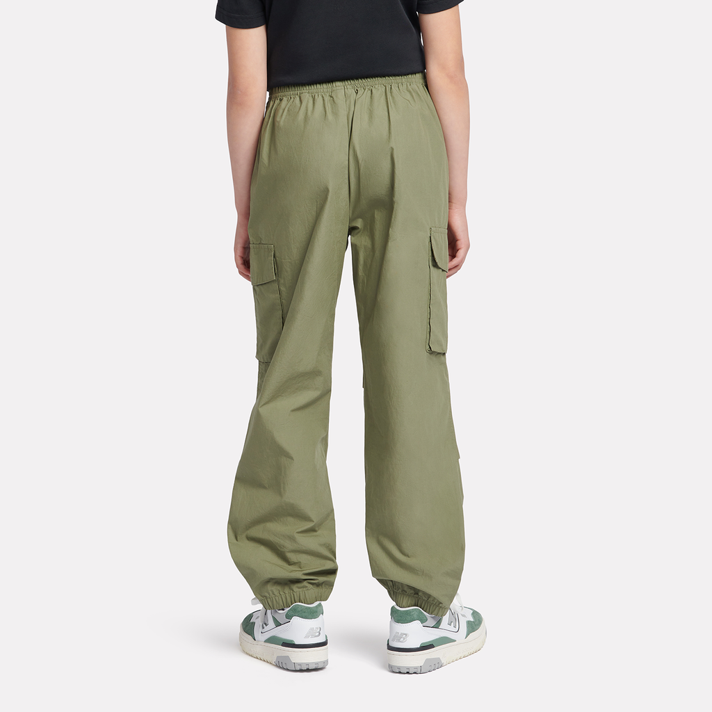 New Balance G NB Premium Cargo Pant in GRÜN