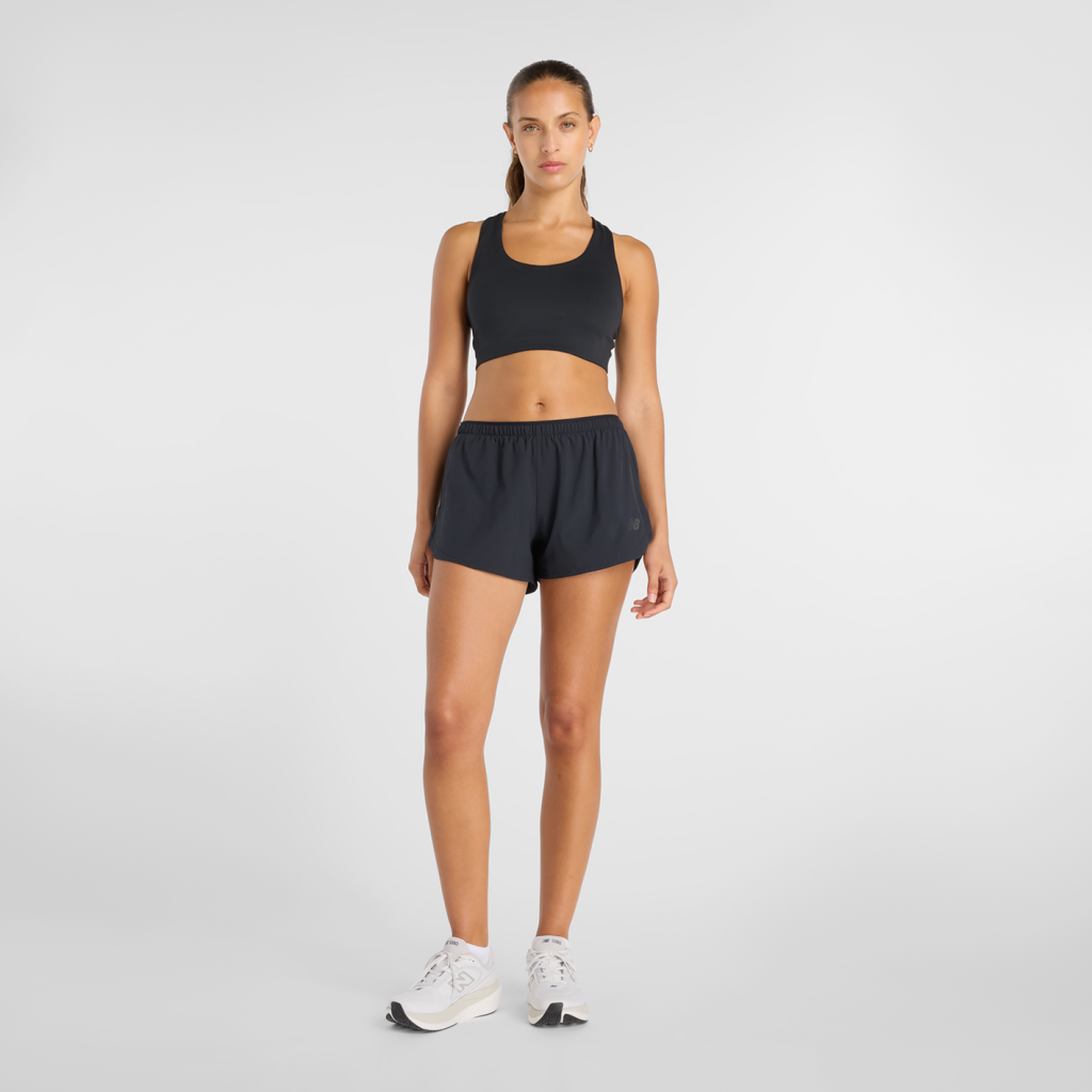 New Balance W Run Essentials Short 3" in SCHWARZ