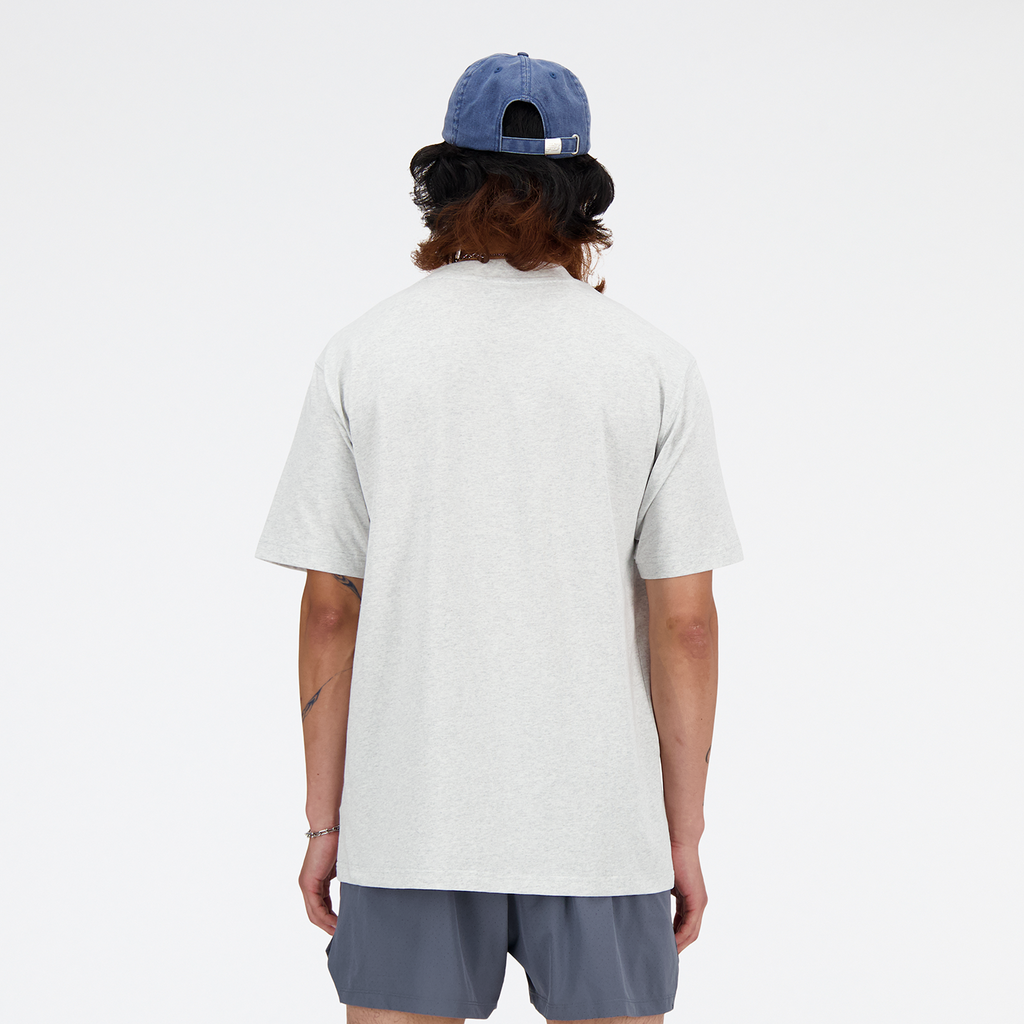 NB Athletics Cotton T-Shirt ash heather model_bild_back_brandshop